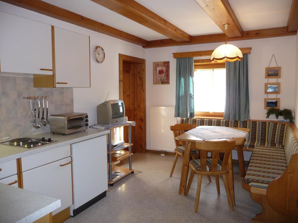 Biohof Jenewein Apartamento Innervillgraten Exterior foto